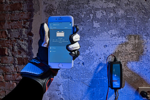 Victron Blue Smart IP65 batteriladdare, 12V/25A - Bluetooth